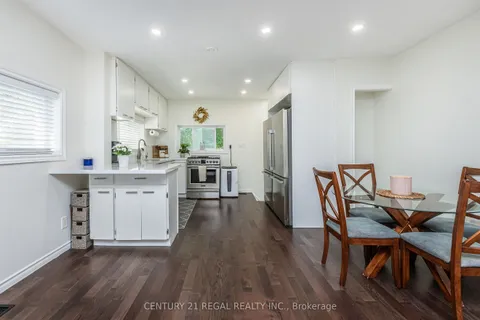 26 Third Street, ON L9W 2B1