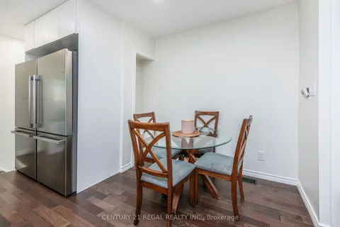 26 Third Street, ON L9W 2B1