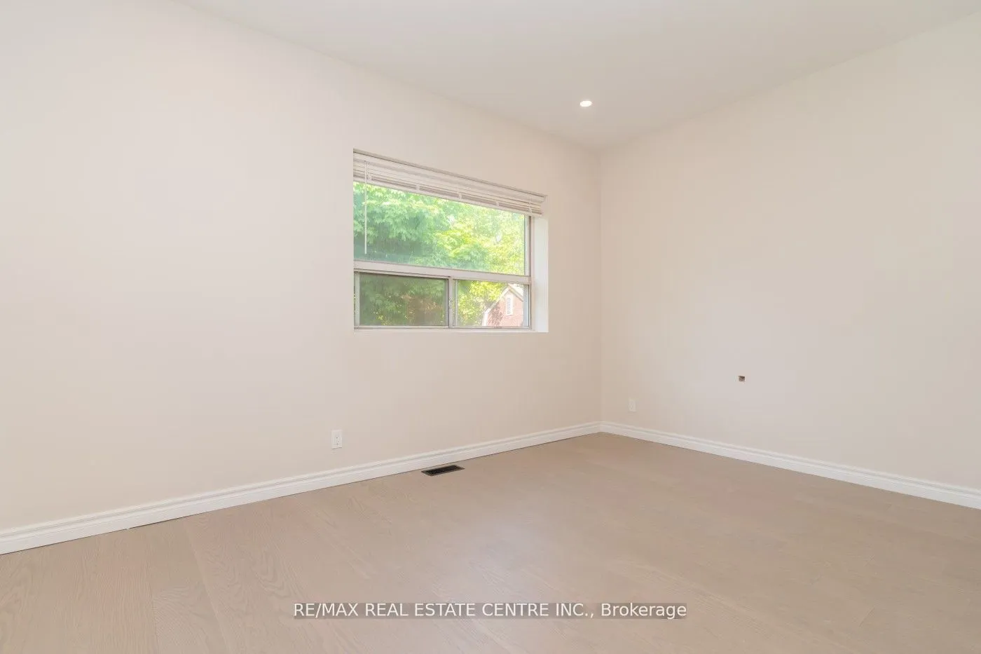 5 Autumn Boulevard, ON L6T 2V3