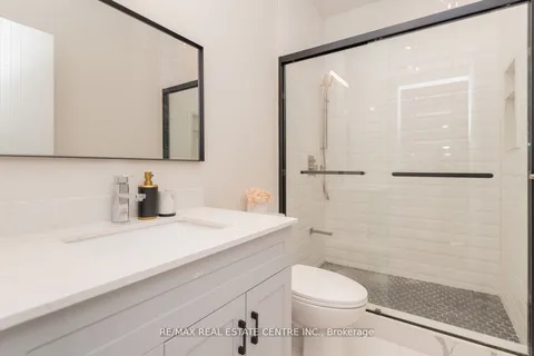 5 Autumn Boulevard, ON L6T 2V3