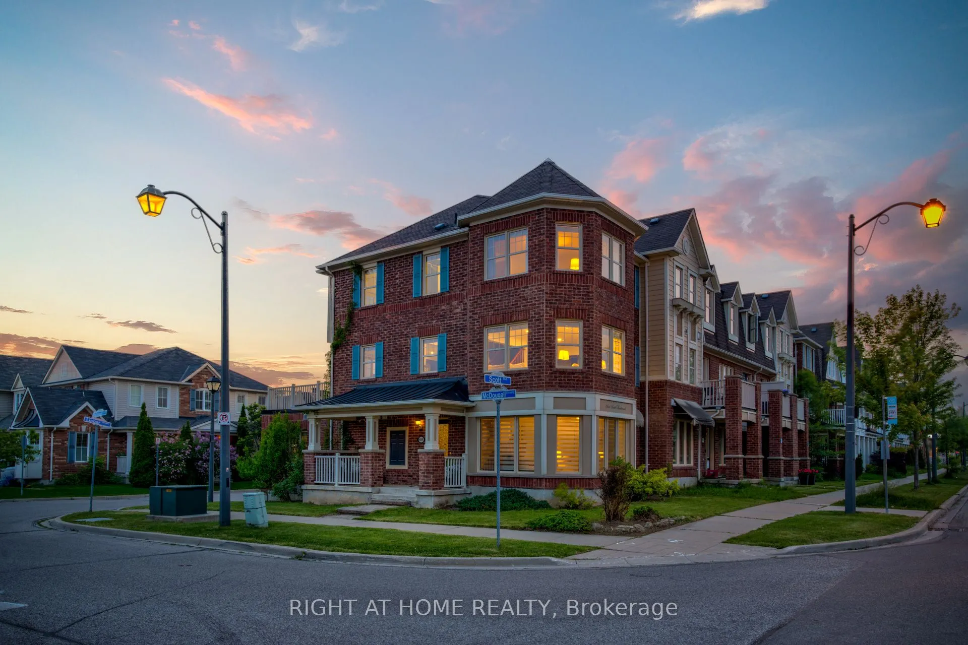 664 Scott Boulevard, ON L9T 0P3