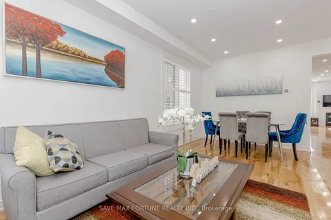 53 Chesterwood Crescent, ON L6Y 0Z4