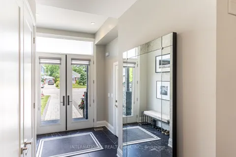 36B Pine Avenue, ON L5H 2P8