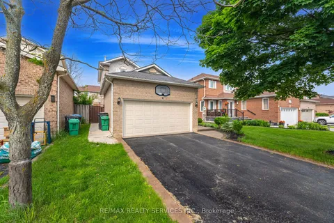 16 Vivians Crescent, ON L6Y 4T9