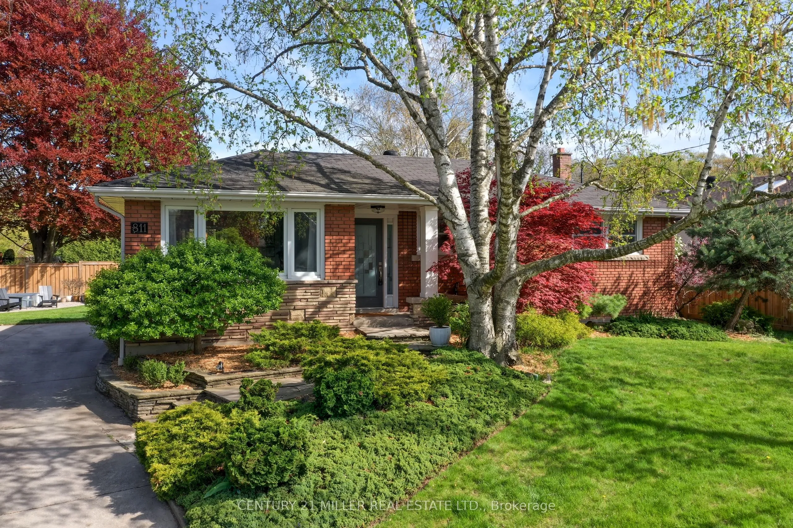 811 Teal Drive, ON L7T 2Y8