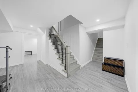 48 Monabelle Crescent, ON L6P 1Z3