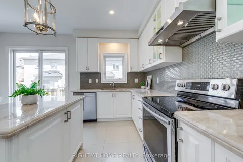 498 Wheat Boom Drive, ON L6H 0S7