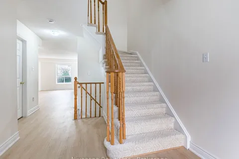 32 Twin Pines Crescent, ON L7A 1M6