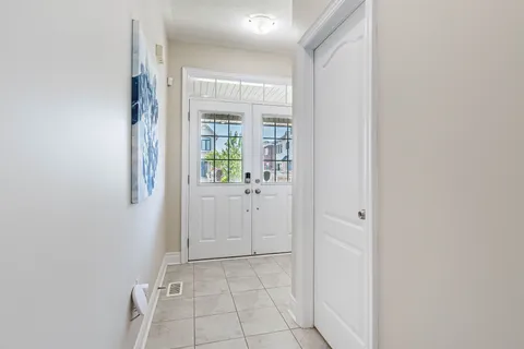 4 Dunley Crescent, ON L6X 5K3