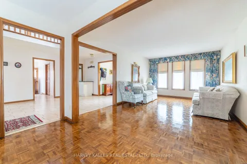 4257 Starlight Crescent, ON L4W 4R4