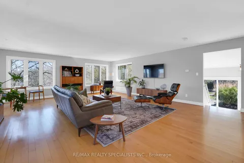 15 Credit Street, ON L7G 2W5