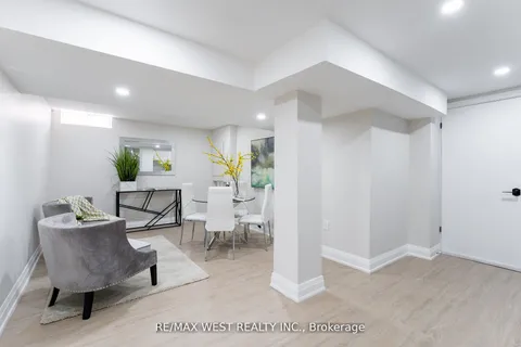 277 Wallenberg Crescent, ON L5B 3N4
