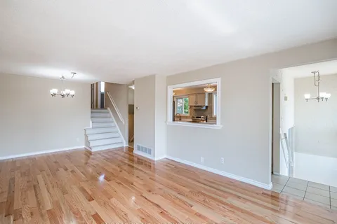 3326 Homark Drive, ON L4Y 2K4