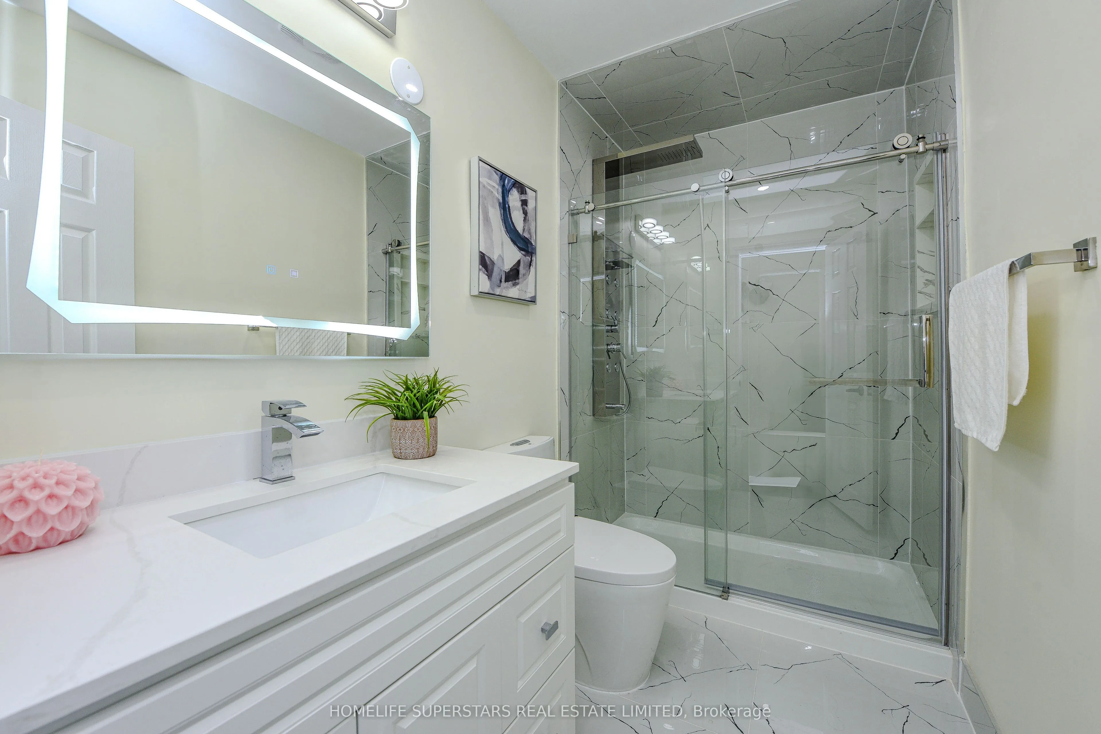 9 Aloma Crescent, ON L6T 2N8