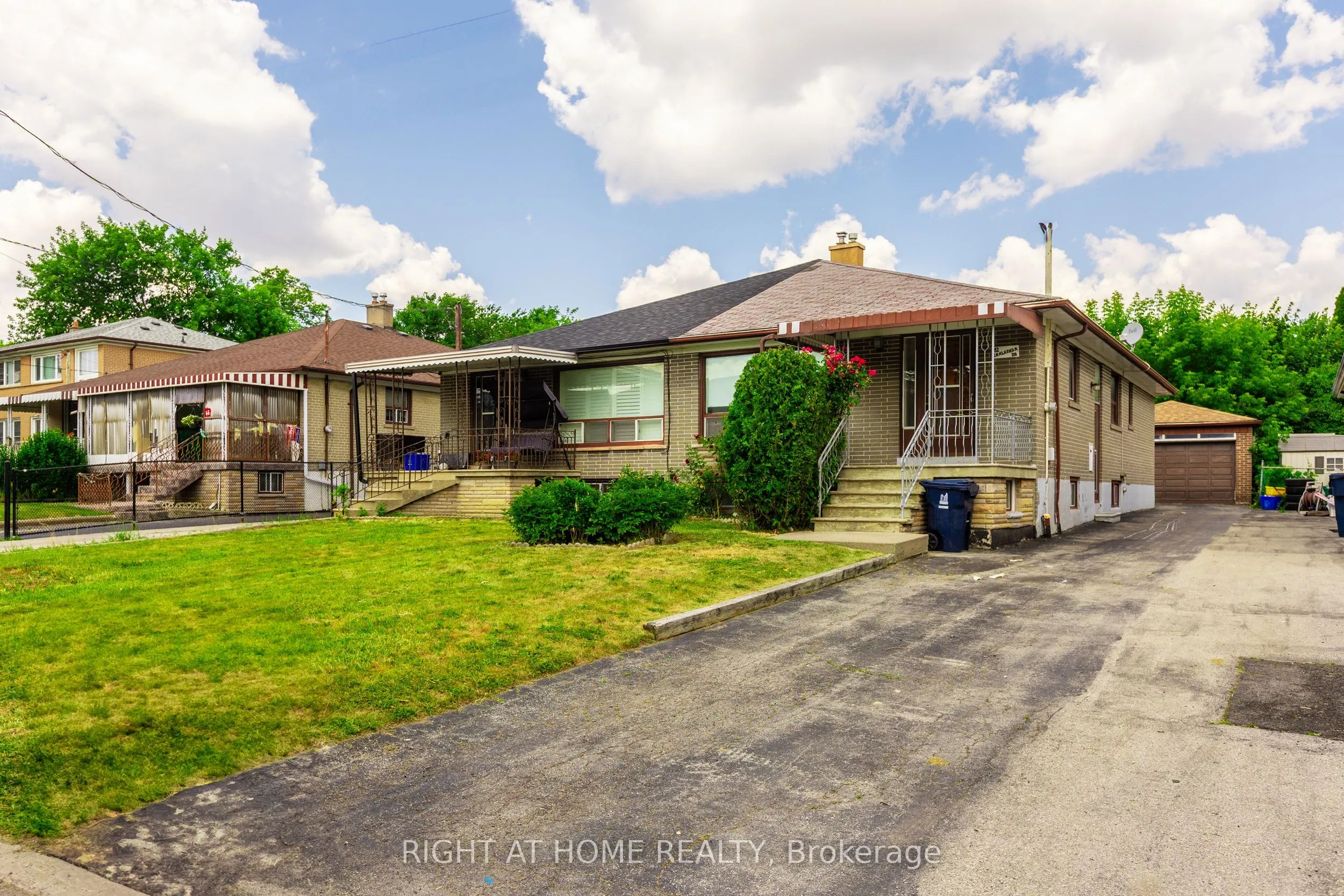 42 Chalkfarm Drive, ON M3L 1L2