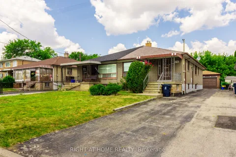 42 Chalkfarm Drive, ON M3L 1L2