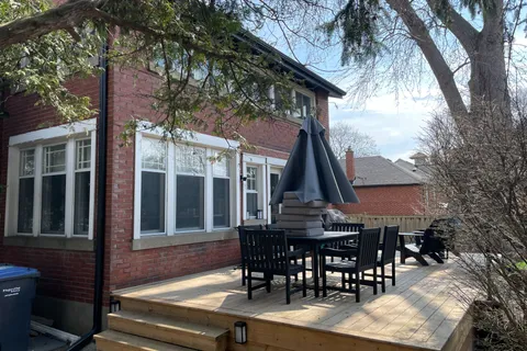 26 Brant Avenue, ON L5G 3N8
