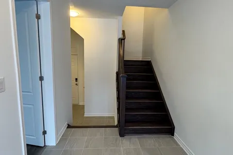 30 Bellasera Way, ON L7C 1Z9