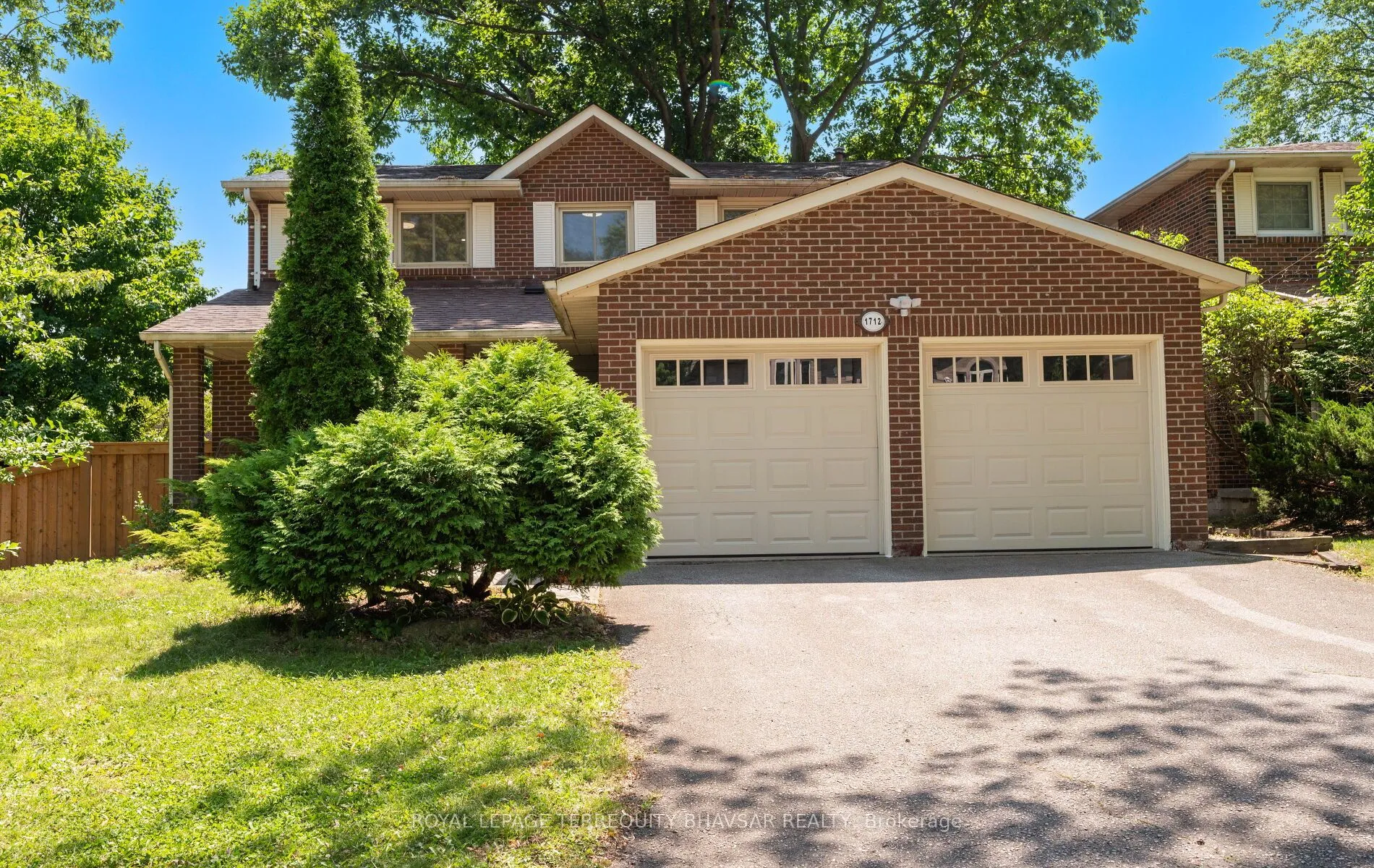 1712 Fifeshire Court, ON L5L 3L6