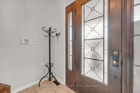 3882 Deepwood Heights, ON L5M 6M2