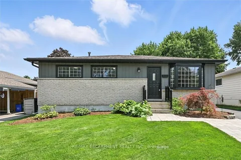 2100 FALMOUTH Terrace, ON L7P 1X9