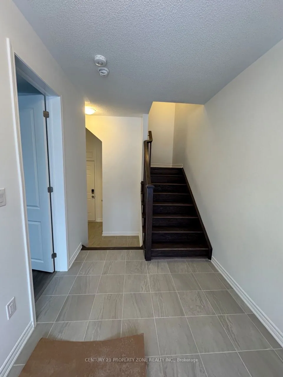 32 Bellasera Way, ON L7C 1Z9