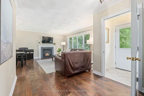 112 Park Street, ON L7G 2V4