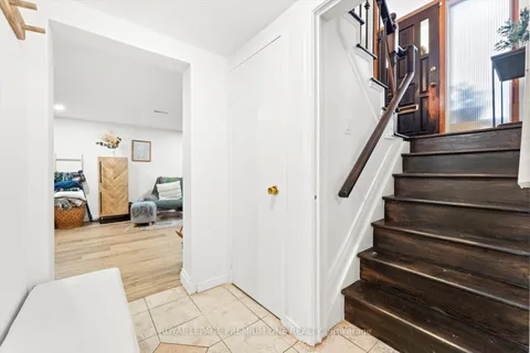 7 North Heights Road, ON M9B 2T2