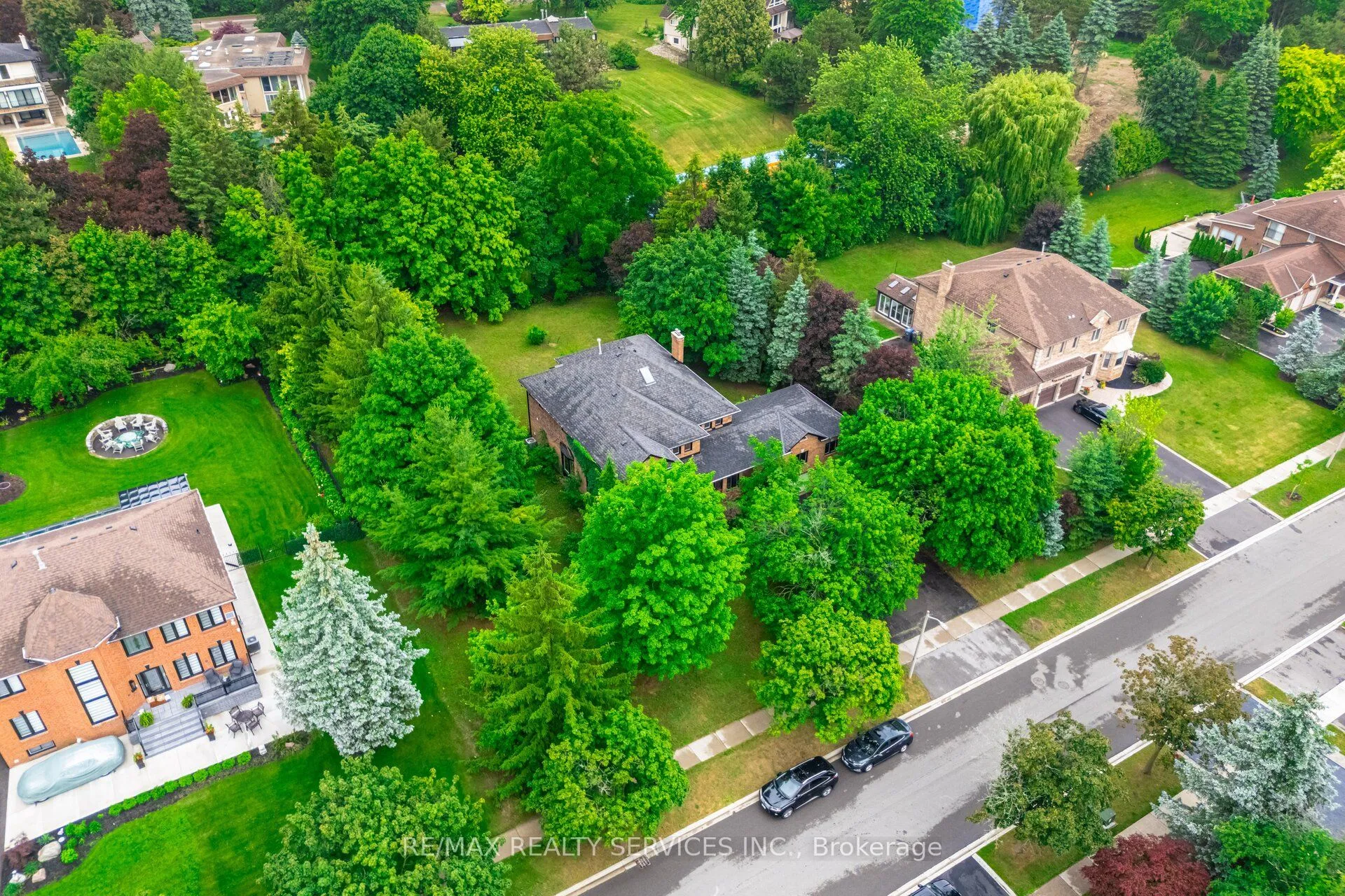 106 Kenpark Avenue, ON L6Z 3J8