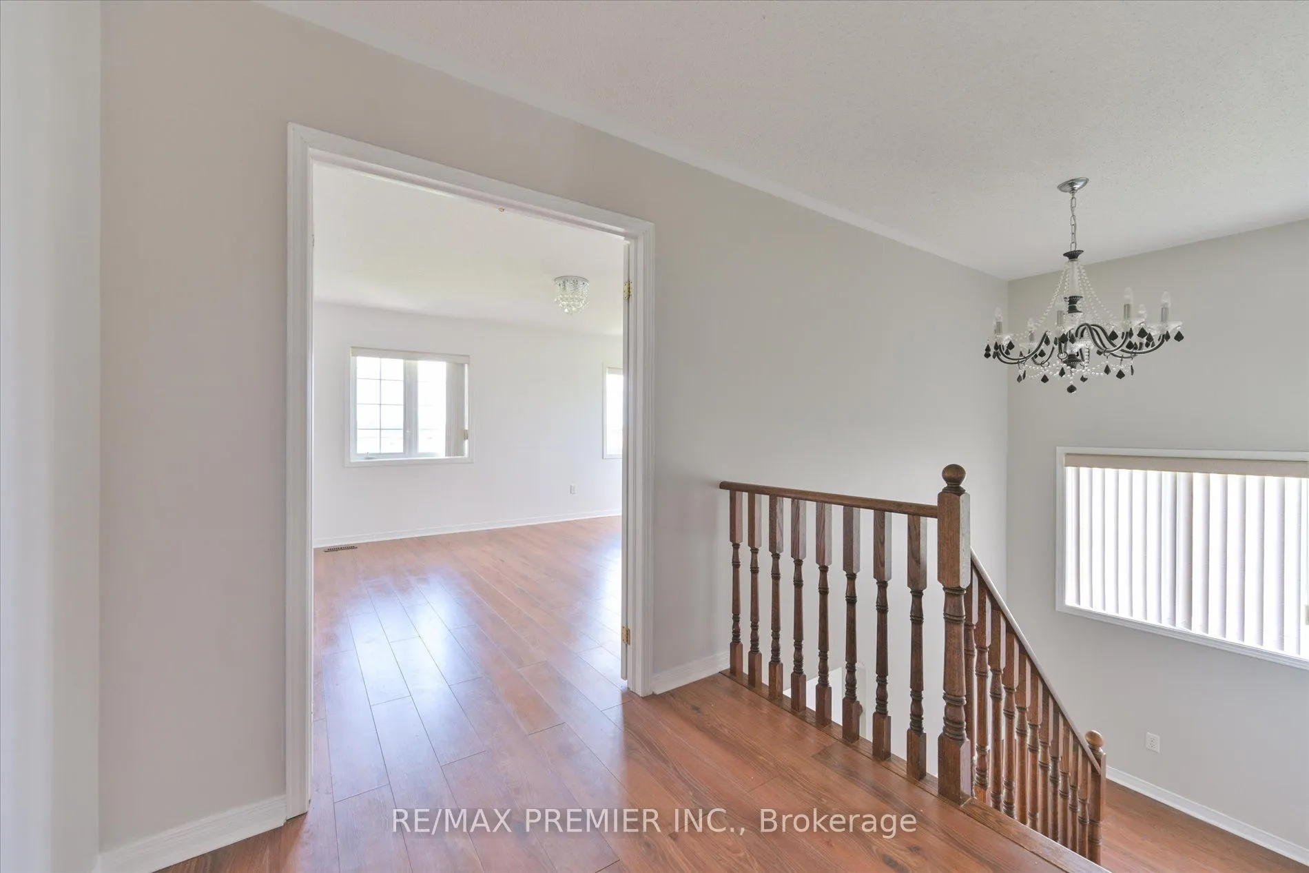 15 Roundstone Drive, ON L6X 0K7