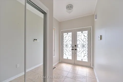 15 Roundstone Drive, ON L6X 0K7