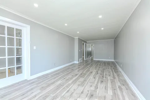 65 Elnathan Crescent, ON M9L 2G2