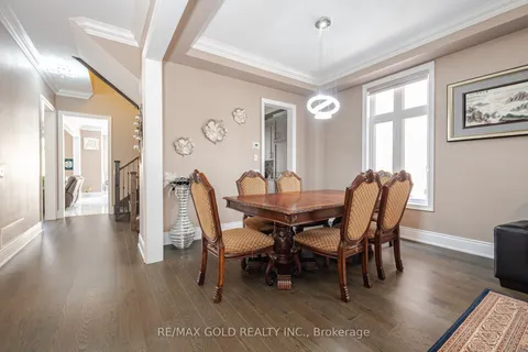 85 James Walker Avenue, ON L7C 4N1