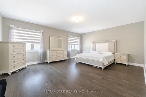 85 James Walker Avenue, ON L7C 4N1