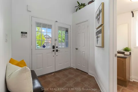 4159 Castlebury Street, ON L5V 3C4