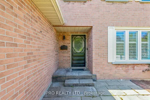 2062 Trillium Court, ON L7M 2S6