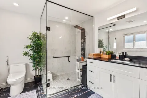 1230 Wood Place, ON L6L 2R5