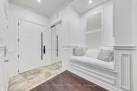 392 Powadiuk Place, ON L9T 8Y2