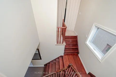 30 Creekwood Drive, ON L7A 1J3