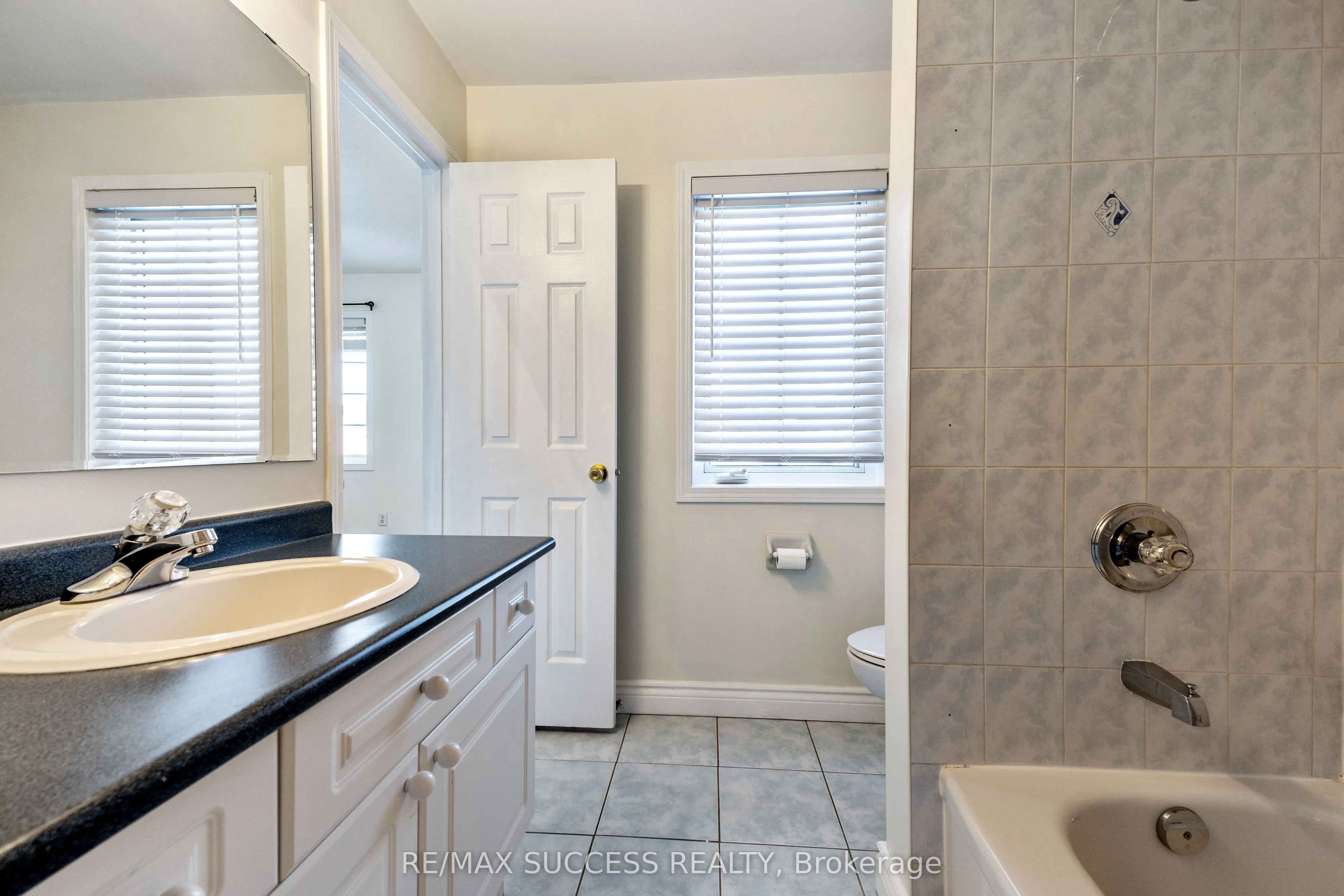 3752 Milkwood Crescent, ON L5N 8H3