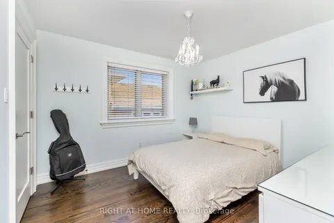 3602 Logmoss Crescent, ON L4Y 3S9