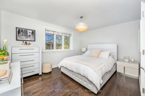 3602 Logmoss Crescent, ON L4Y 3S9