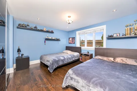3602 Logmoss Crescent, ON L4Y 3S9