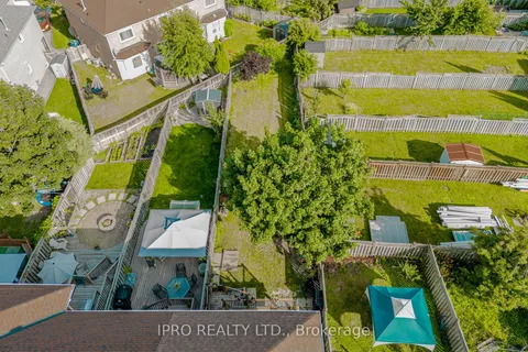 6975 Glory Court, ON L5N 7E2