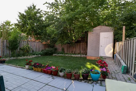 6 Murdoch Drive, ON L6X 3Y2