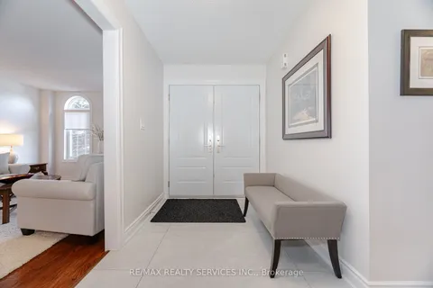 130 Royal Valley Drive, ON L7C 1A6