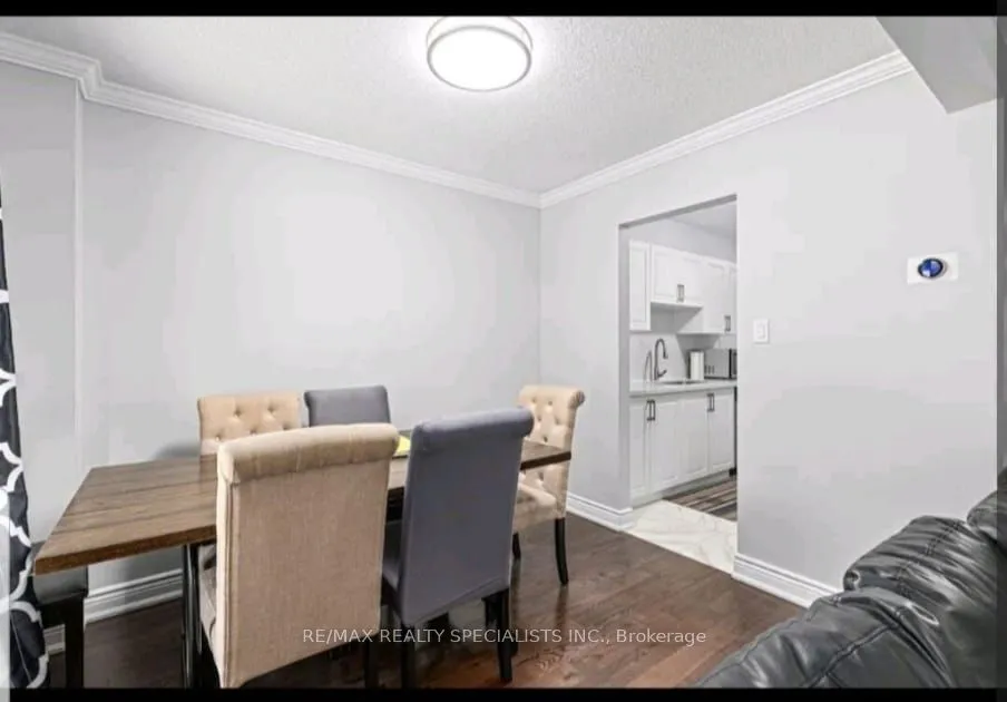 30 Adam Street, ON L6Z 2S1