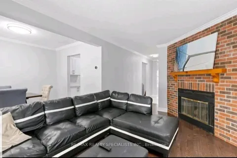 30 Adam Street, ON L6Z 2S1