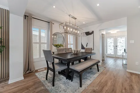 996 Savoline Boulevard, ON L9T 7T1