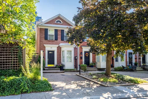 479 Blathwayte Lane, ON L7S 1Y4